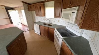 Photo 4 of 15 of home located at 3224 La Highway 35 Rayne, LA 70578