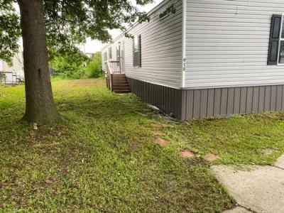 Photo 2 of 12 of home located at 918 Cimarron Trl Gardner, KS 66030