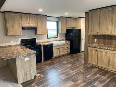 Photo 4 of 12 of home located at 918 Cimarron Trl Gardner, KS 66030