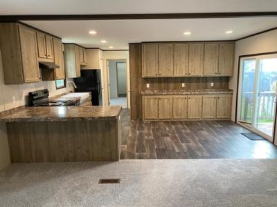 Photo 5 of 12 of home located at 918 Cimarron Trl Gardner, KS 66030