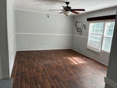 Photo 4 of 14 of home located at 2420 Union Hwy Gaffney, SC 29340
