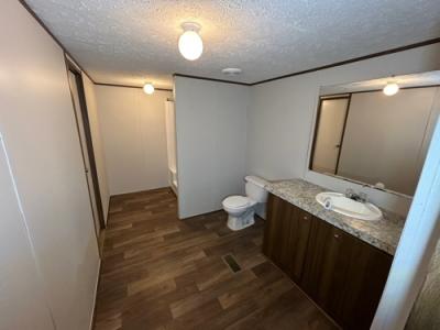 Photo 4 of 10 of home located at 273 Oak Valley Dr Manvel, TX 77578