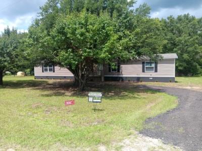 Photo 2 of 22 of home located at 169 Pats View Loop Johnston, SC 29832
