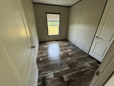 Photo 4 of 11 of home located at 735 Hubble Rd Eubank, KY 42567