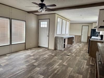 Photo 3 of 12 of home located at 12478 E Carter Rd Bloomfield, IN 47424