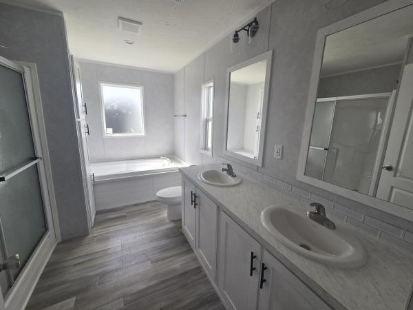 2025 Palm Harbor 330SA30524H Mobile Home