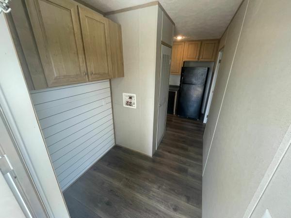 2022 22B Mobile Home