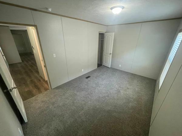 2022 22B Mobile Home