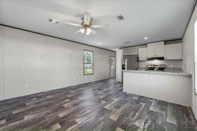 Photo 4 of 15 of home located at 1900 S. Lake Reedy Blvd. #30 Frostproof, FL 33843