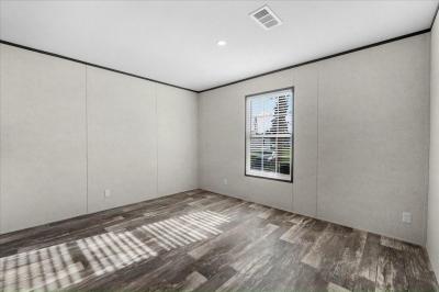 Photo 5 of 16 of home located at 1900 S. Lake Reedy Blvd. #33 Frostproof, FL 33843