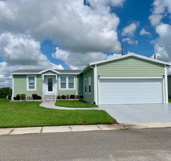 Photo 1 of 2 of home located at 40952 Roselle Loop Zephyrhills, FL 33540