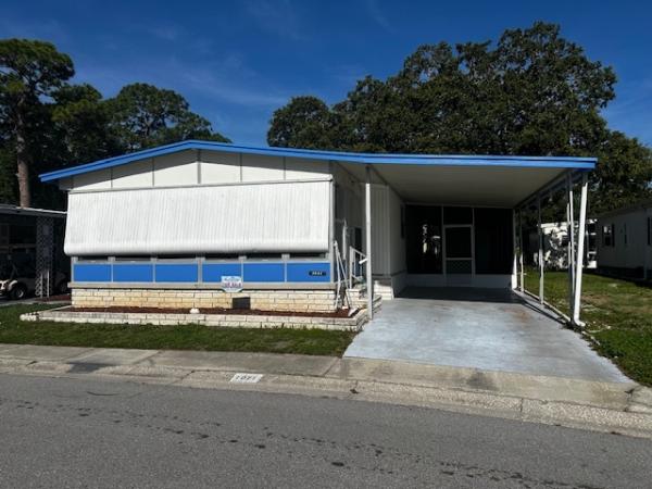 Photo 1 of 2 of home located at 15666 49th St N #1021 Clearwater, FL 33762