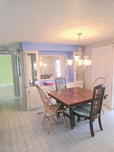 Photo 4 of 20 of home located at 12100 Seminole Blvd Lot 84 Largo, FL 33778