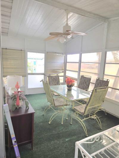Photo 5 of 20 of home located at 12100 Seminole Blvd Lot 84 Largo, FL 33778