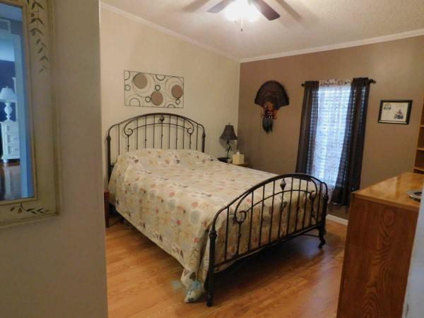 1992 sKYLINE Manufactured Home