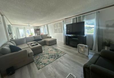 Photo 4 of 10 of home located at 100 Hampton Road 92 Clearwater, FL 33759