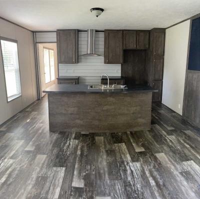 Mobile Home at 14461 St Rt 104 Ashville, OH 43103