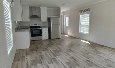 Photo 2 of 13 of home located at 335 SE Balboa Drive, Site 55 Madison, FL 32340