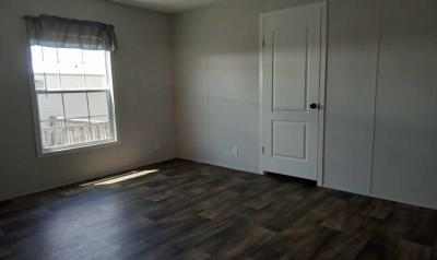 Photo 5 of 10 of home located at 335 SE Balboa Drive, Site 99 Madison, FL 32340