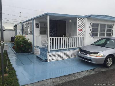Mobile Home at 346 Maple St Hallandale, FL 33009
