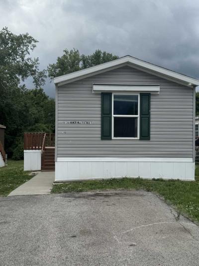 Photo 4 of 14 of home located at 8701 NE 107th Pl #319 Kansas City, MO 64157
