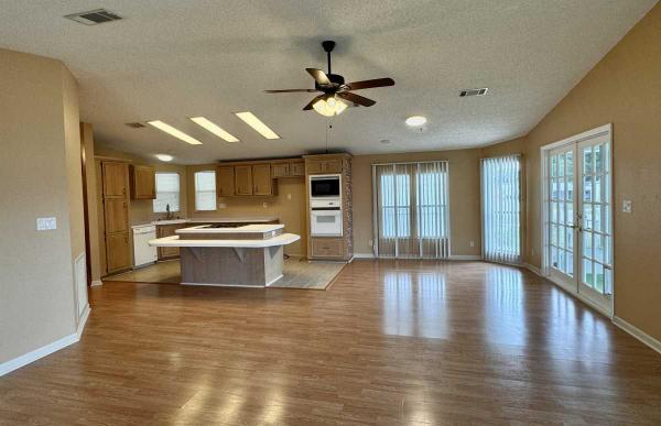 1993 Mobile Home