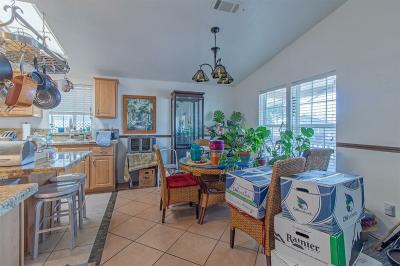 Photo 5 of 22 of home located at 8122 W. Flamingo Rd. Las Vegas, NV 89147