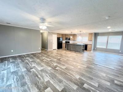 Photo 4 of 26 of home located at 7608 Trey Circle New Iberia, LA 70560