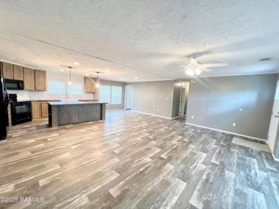 Photo 5 of 26 of home located at 7608 Trey Circle New Iberia, LA 70560