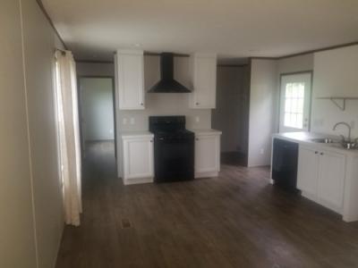 Photo 2 of 14 of home located at 21331 Dobbs Mountain Rd Evansville, AR 72729
