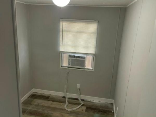 1969 QUEE Manufactured Home
