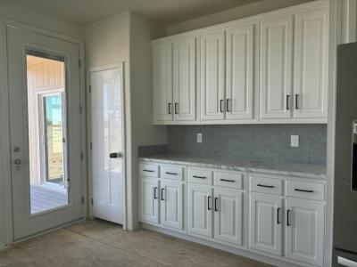 Photo 5 of 19 of home located at 3301 S. Goldfield Road #5106 Apache Junction, AZ 85119