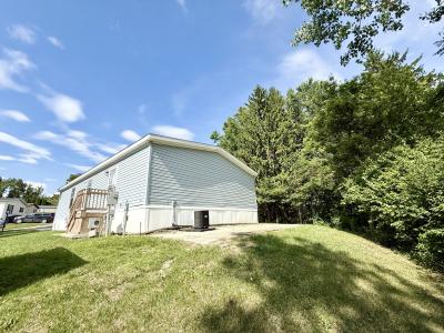 Photo 3 of 27 of home located at 9345 White Pine Court #31 Linden, MI 48451