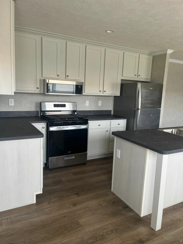 2025 Fairmont Inspiration/430LE16763E  Home