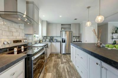 Mobile Home at 27 Bonnet Street Willis, TX 77318