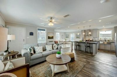 Photo 2 of 4 of home located at 27 Bonnet Street Willis, TX 77318