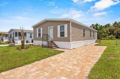 Photo 4 of 19 of home located at 6680 Hidden Oaks Drive North Fort Myers, FL 33917