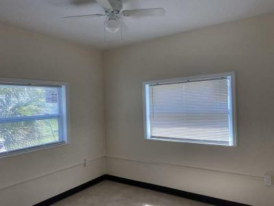 Photo 3 of 8 of home located at 9 East Main St Mount Dora, FL 32757