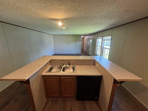 2018 LH168032LF  Home