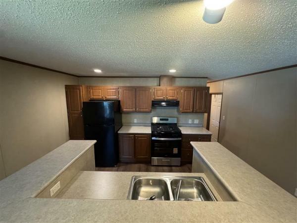 2018 LH168032LF  Home