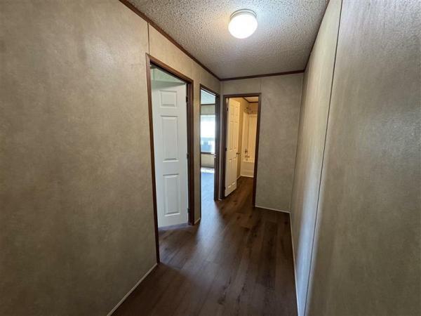2018 LH168032LF  Home