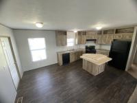 2017 	38SLT28443AH17  Home