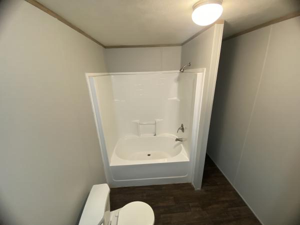 2017 	38SLT28443AH17  Home