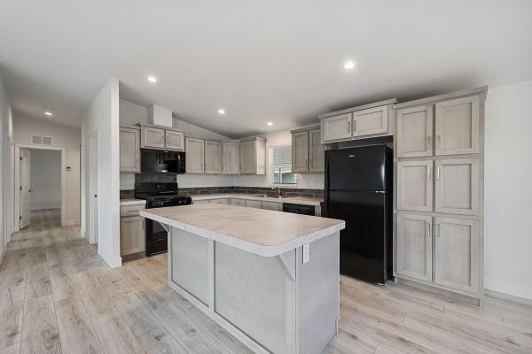 2024 220C028523B  Home