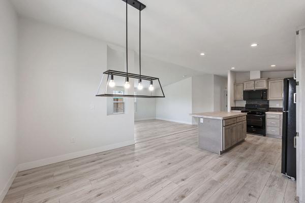 2024 220C028523B  Home