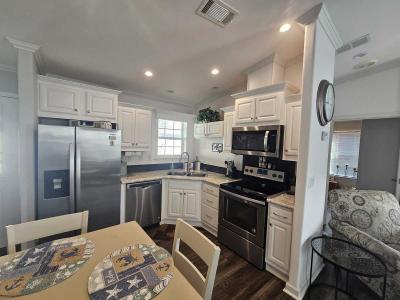 Photo 3 of 32 of home located at 5200 28th Street Saint Petersburg, FL 33714