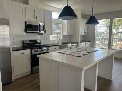 Photo 3 of 48 of home located at 15455 Glenoaks Blvd. #450 Sylmar, CA 91342