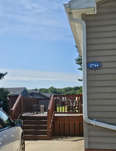 Photo 2 of 5 of home located at 2744 Harbour Court Lapeer, MI 48446