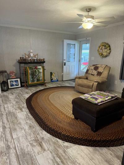 Photo 5 of 14 of home located at 208 Country Ridge Dr York, PA 17408