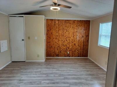 Photo 3 of 22 of home located at 425 Harvey  Road Lakeland, FL 33815